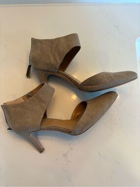 Kelly & Katie taupe suede pointed toe wide ankle cuff D’Orsay stiletto heel l 9